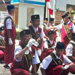 Minum Sambil Duduk, Siswa SDIT Wahdah Sinjai Contohkan Adab di Tengah Lomba