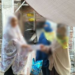 Wujud Kepedulian, Muslimah Wahdah Sinjai Salurkan Bantuan untuk Korban Kebakaran di Desa Salohe