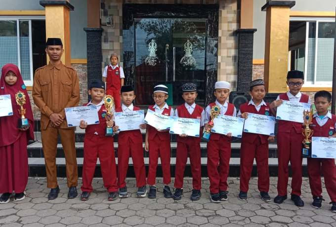 SDIT Wahdah Islamiyah Sinjai Raih Juara Umum I Hardiknas 2026, Perkuat Predikat Sekolah Unggulan